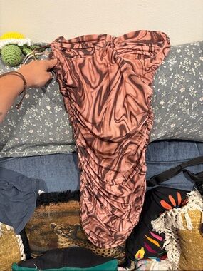 Women’s Pink Marble Ruched Midi Skirt